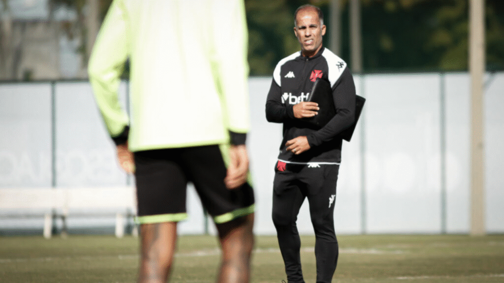 Felipe Maestro, interino do Vasco – Foto: Matheus Lima/Vasco da Gama