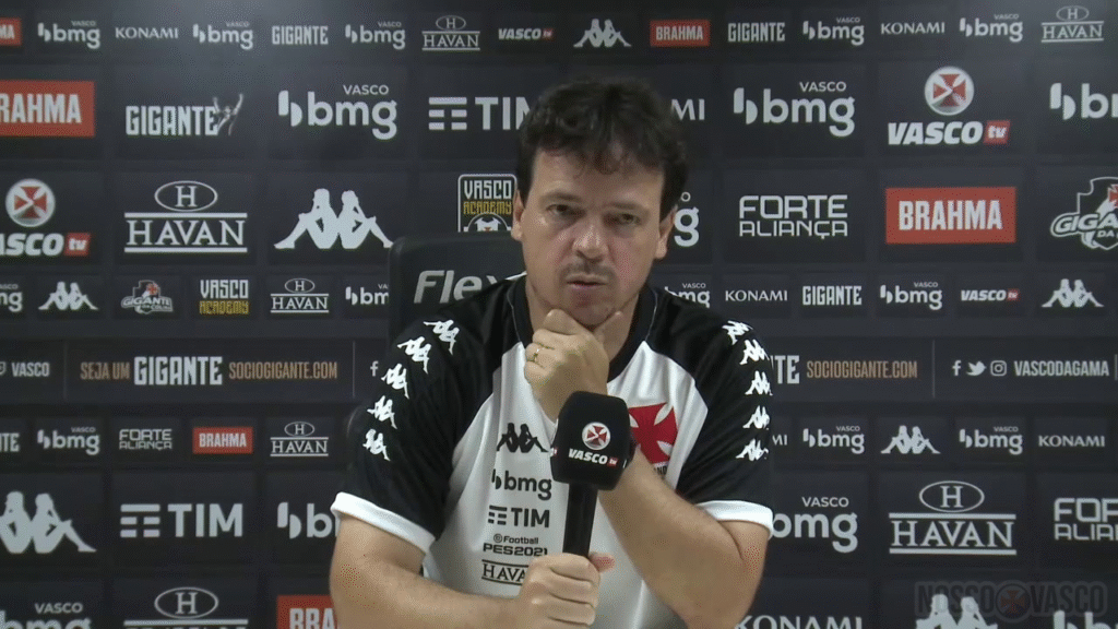 Fernando Diniz em coletiva - Foto: Reprodução