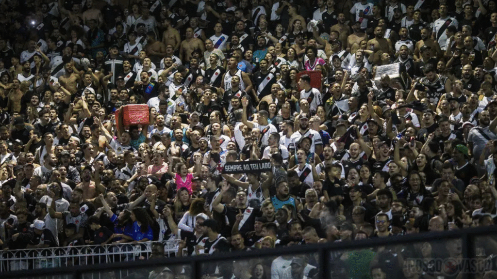 Torcida do Vasco - Foto: Daniel Ramalho / CRVG